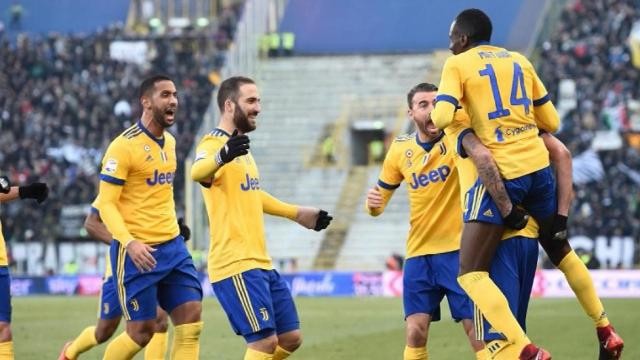 La Juve è seconda, il Milan sprofonda