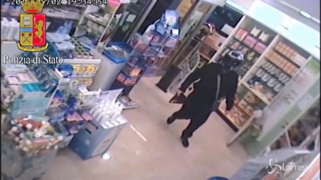 Milano, arrestato rapinatore seriale: 8 colpi nella stessa farmacia