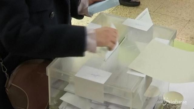 Voto Catalogna, la maggioranza va agli indipendentisti