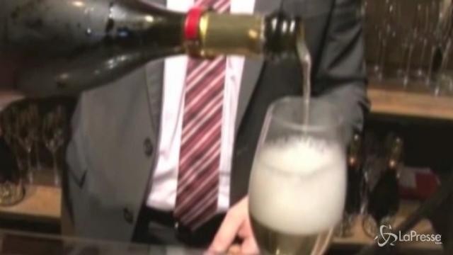 Boom di spumante per le festività natalizie