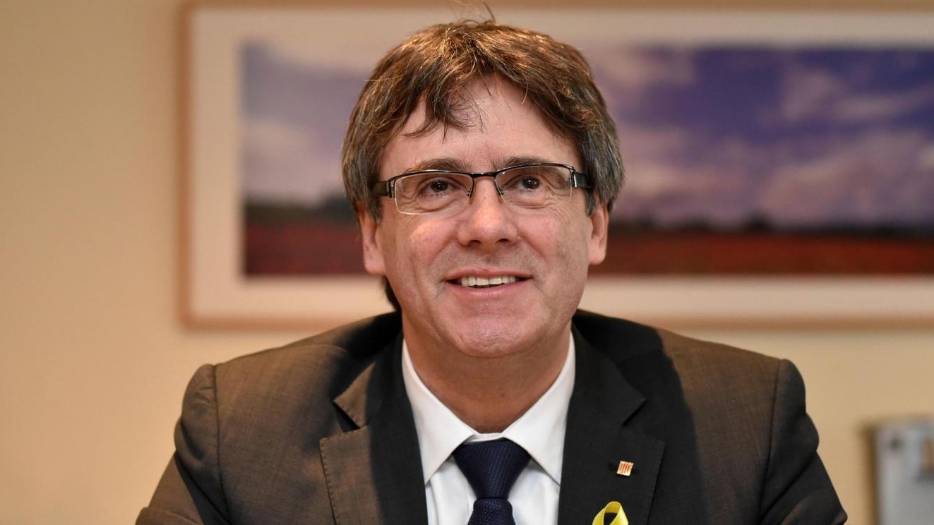 Catalogna, Puigdemont sfida ancora Rajoy: “Posso governare dal Belgio”