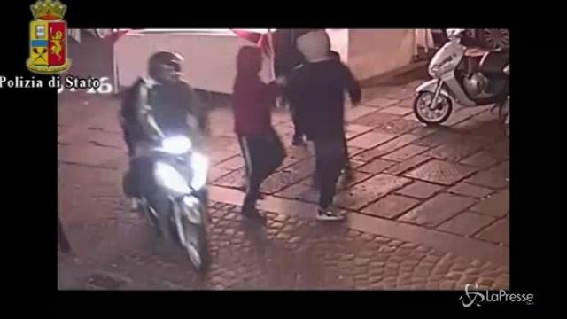 Napoli, la baby gang che ha accoltellato Arturo ripresa dalle telecamere