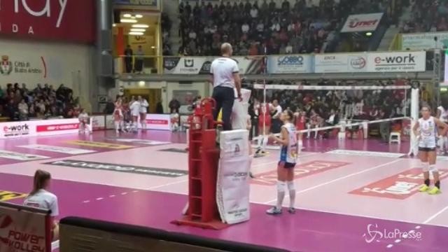 Volley femminile, sospesa per malore gara tra Busto Arsizio e Novara