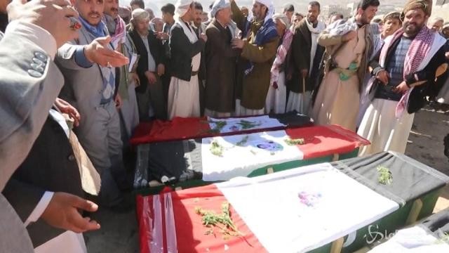 Yemen, bombardamenti della coalizione araba uccidono 32 persone