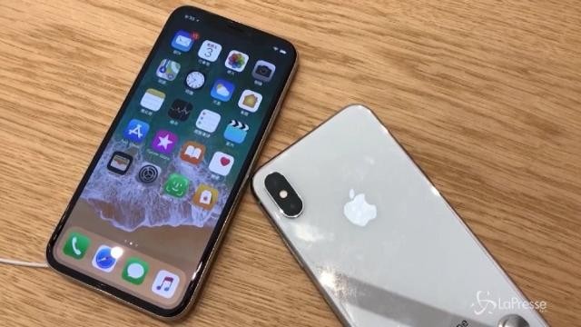 Apple si scusa per il rallentamento dei vecchi iPhone