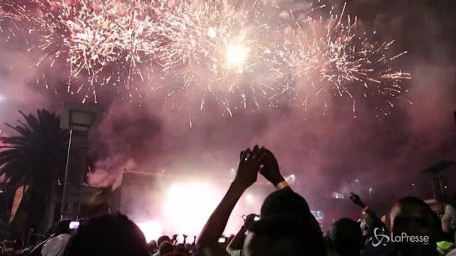 Capodanno Johannesburg, i fuochi d’artificio a Newtown