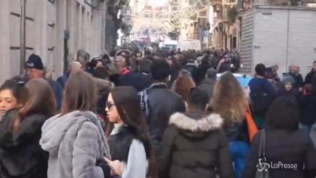 Roma, al via i saldi. Caccia all’affare in Via del Corso