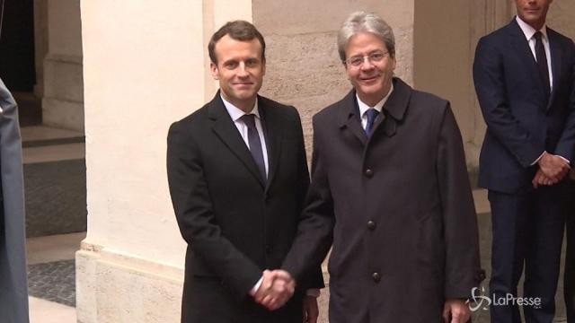 Macron a Roma, Gentiloni: “Rapporti storici”