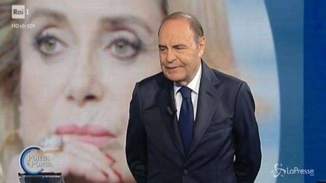 Molestie, Berlusconi: “Da Catherine Deneuve parole sante”