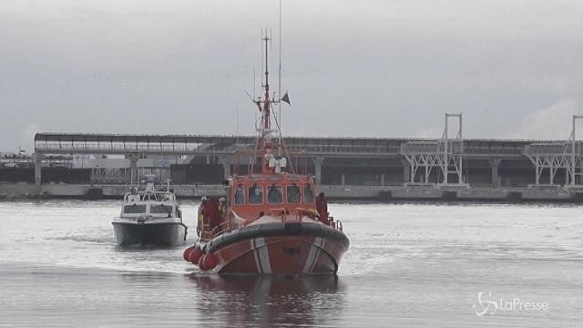 Spagna, 150 migranti salvati al largo di Malaga
