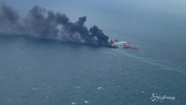 Petroliera iraniana affonda nel mar della Cina