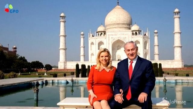 India, Netanyahu visita il Taj Mahal