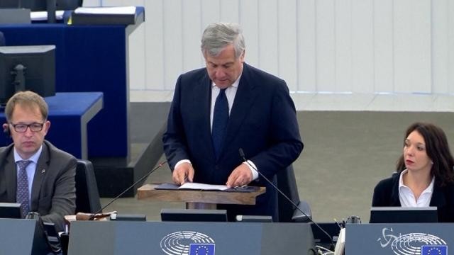 Tajani: “Moscovici non parla a nome dell’Ue”