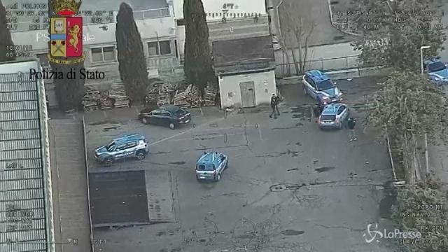 Prato, operazione Dda contro mafia cinese: 33 ordinanze d’arresto