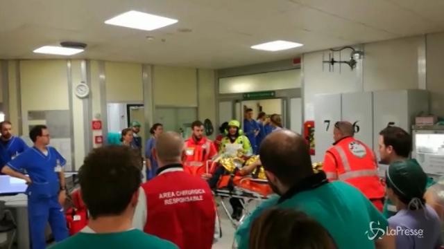 Treno deragliato: i feriti arrivano in ospedale