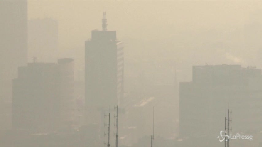 Ue lancia ultimatum contro lo smog, nel mirino anche l’Italia