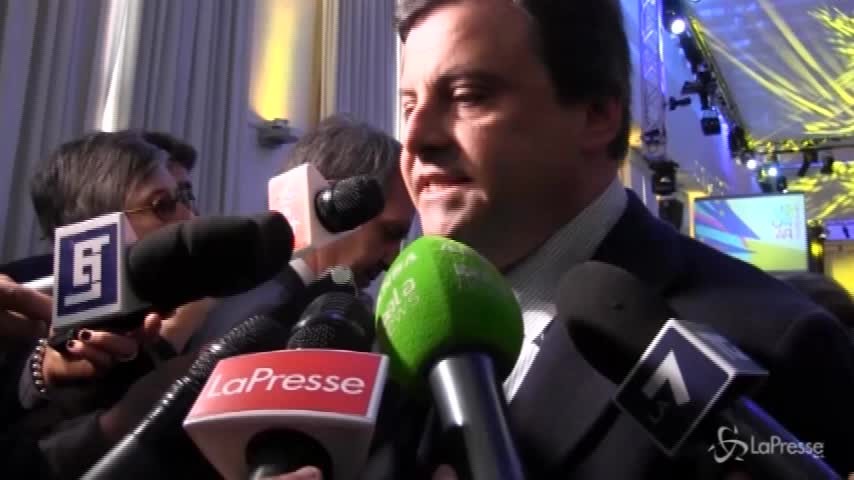 Braccialetti Amazon, Calenda: “Colpa del Jobs Act? E’ una gloriosa fesseria”