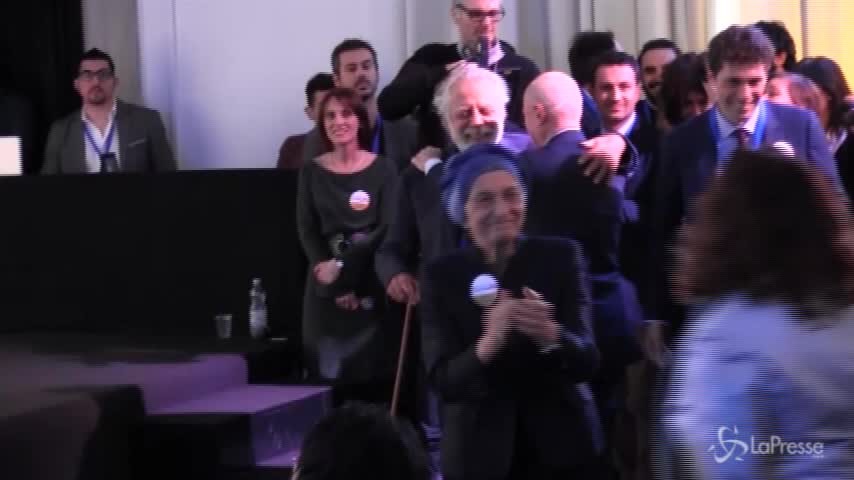 Kermesse Bonino, Sandrelli invita Staino a ballare