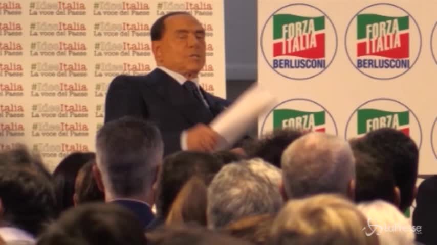 Migranti, Berlusconi: “Sono una bomba sociale pronta ad esplodere”