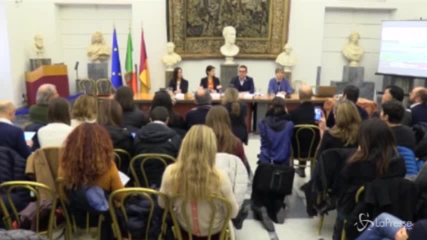 Roma, parte dal Campidoglio la stretta sugli ambulanti