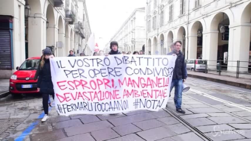Tensione a Torino per la manifestazione No Tav