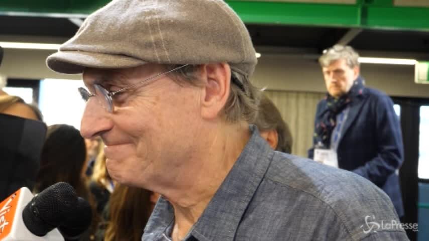 Sanremo, la gaffe di James Taylor su Baglioni: “E’ una cantante?”