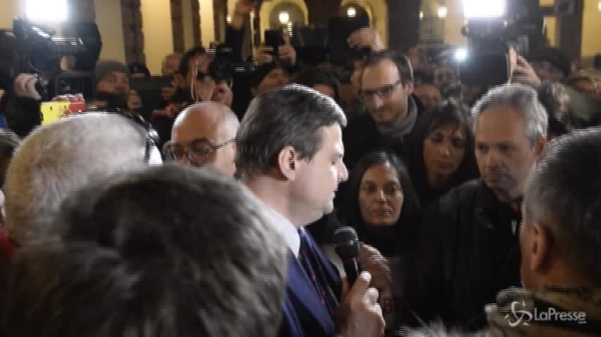 Embraco, Calenda: “Per governo unica opzione è ritiro licenziamenti”