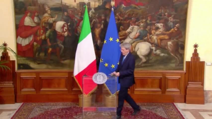 Gentiloni: “Il fascismo è fuori dalla Costituzione”