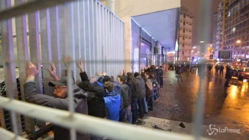Napoli, tensioni al corteo contro Casapound
