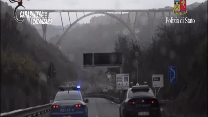 Catanzaro, blitz contro il narcotraffico: 51 arresti