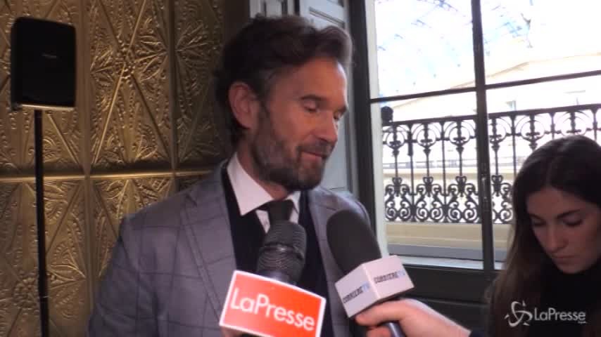 Milano, Cracco apre in Galleria: “È un racconto, esattamente come un piatto”