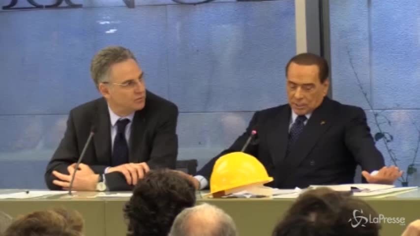 Berlusconi: “Fate votare anche le vostre amanti”