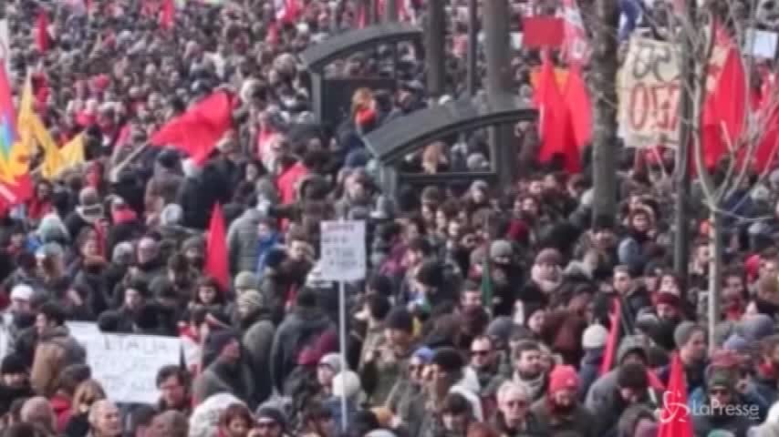 Allerta per i cortei: Roma e Milano blindate