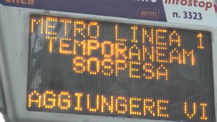 Neve a Napoli: scuole chiuse e trasporti in tilt