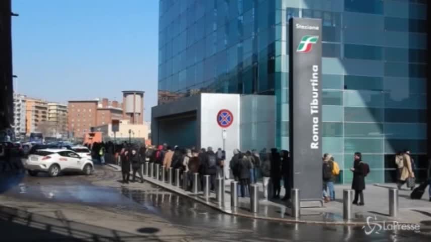 Roma, treni bloccati dal gelo. Ritardi alla stazione Tiburtina