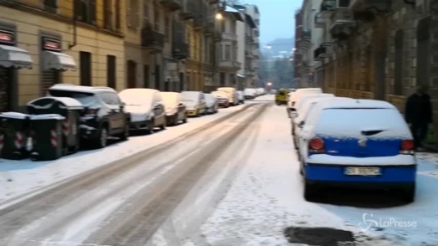 Neve al nord, scuole chiuse in molte regioni