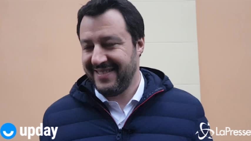 Salvini: “Rimpatrio clandestini costa meno del ‘business dell’accoglienza’”
