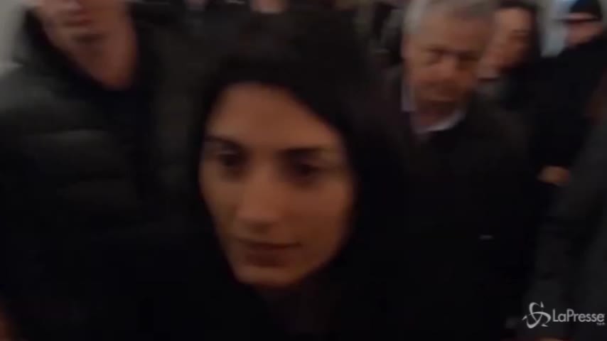 Regione Lazio, Raggi: “Ho sentito Zingaretti per gli auguri”