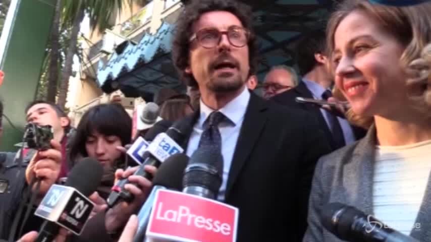 M5S, Toninelli: “Il primo atto politico sarà il taglio delle tasse”