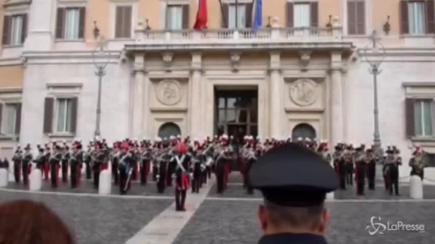 Roma, la banda dei carabinieri in piazza Montecitorio