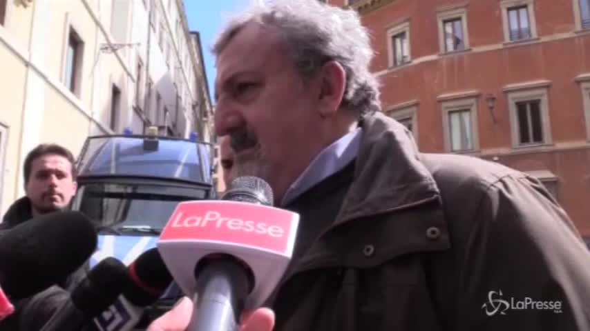 Direzione dem, Emiliano “Il Pd dia appoggio esterno”