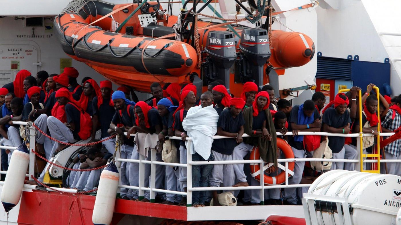 Migranti, nave Save the Children perquisita dalla polizia a Catania