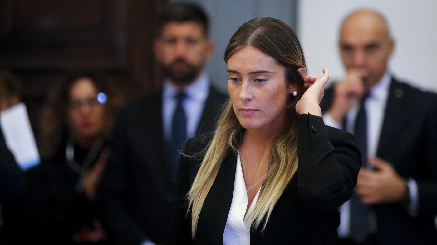 Bankitalia, Di Maio: “Boschi aguzzina”. Lei: “Pronta a confronto tv”