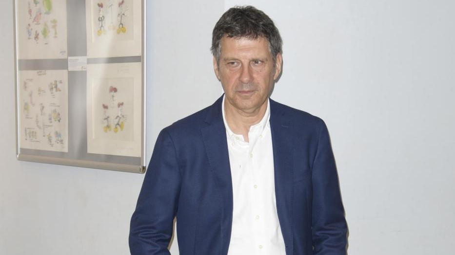 Malore per Fabrizio Frizzi: ricoverato a Roma, salta L’Eredità