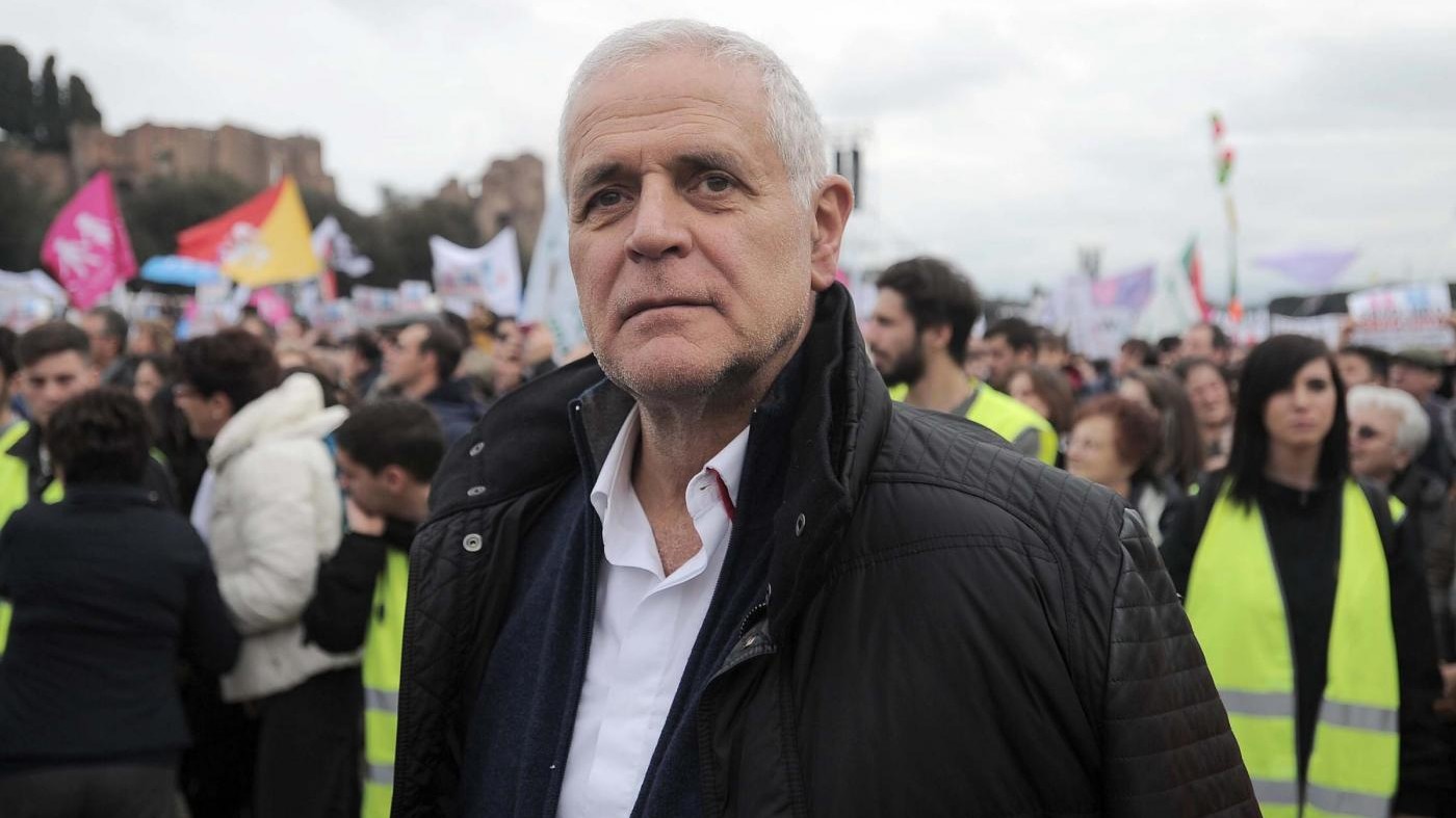 Tangenti sanità, Formigoni rinviato a giudizio per corruzione