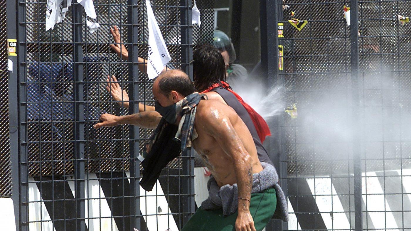 Corte Strasburgo condanna Italia: durante il G8 e in carcere ad Asti ci fu tortura