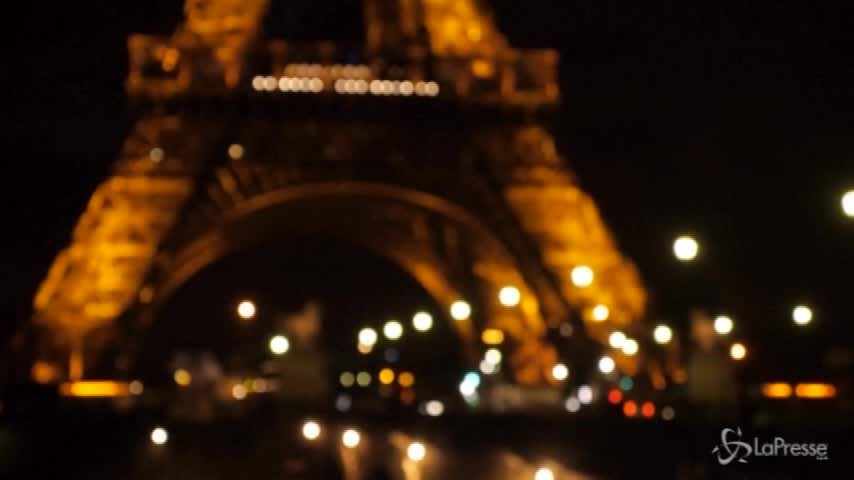 La scalata sulla Torre Eiffel: di corsa sui 1.665 gradini