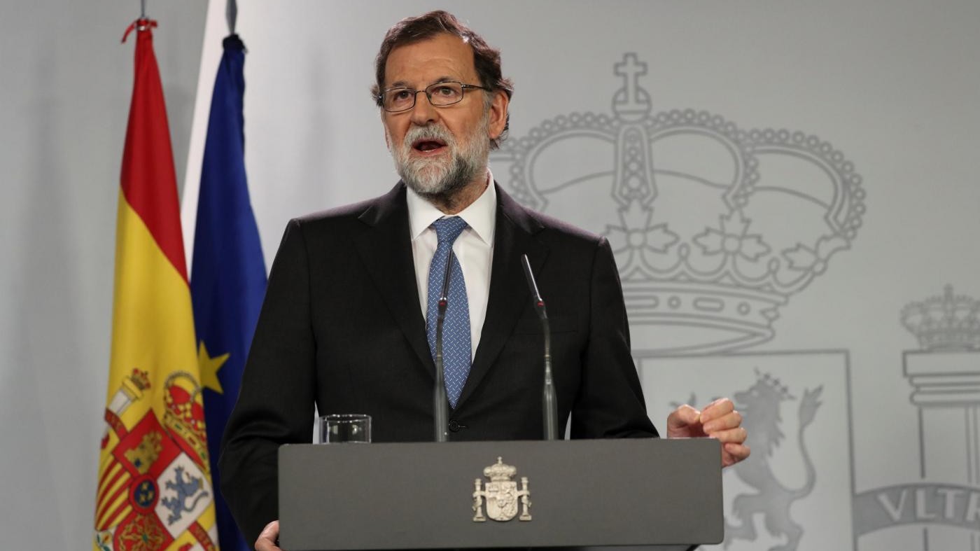 Catalogna, poteri a Rajoy. Puigdemont: “Non vogliamo la ragione della forza”
