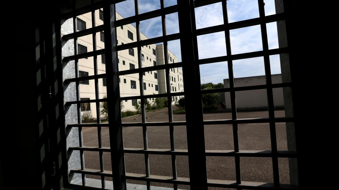 Segano le sbarre e scappano: tre evasi dal carcere di Favignana