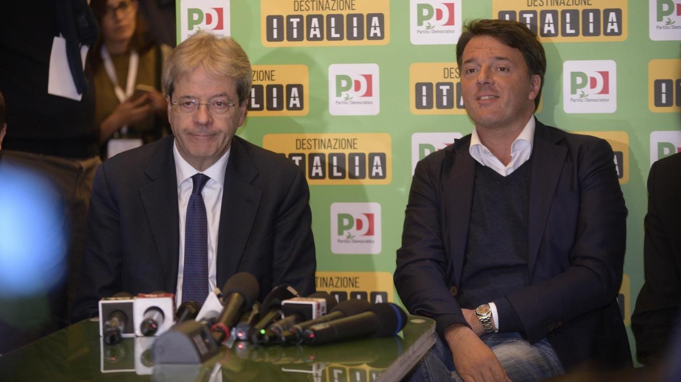 Gentiloni abbraccia Renzi ma avverte: “Ora unità e assetto largo”